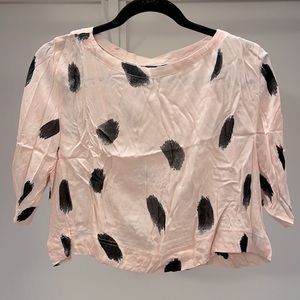 ✨3/$10✨ H&M crop top blouse